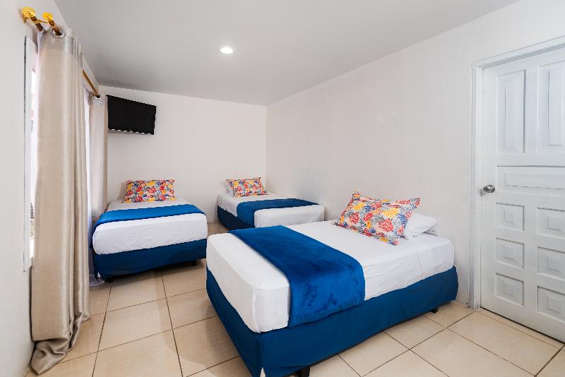 Hostal North Seymour image