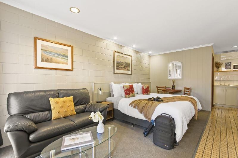 Sandbar Motel image