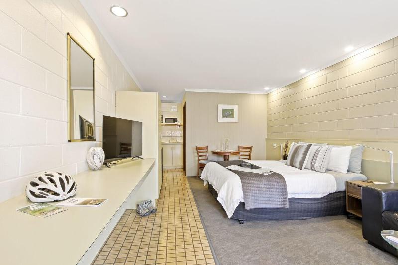 Sandbar Motel image