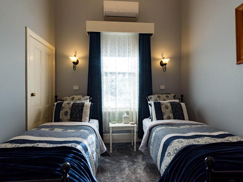 Heytesbury House image