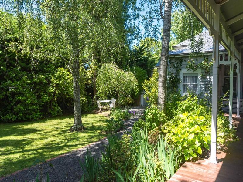 Heytesbury House image