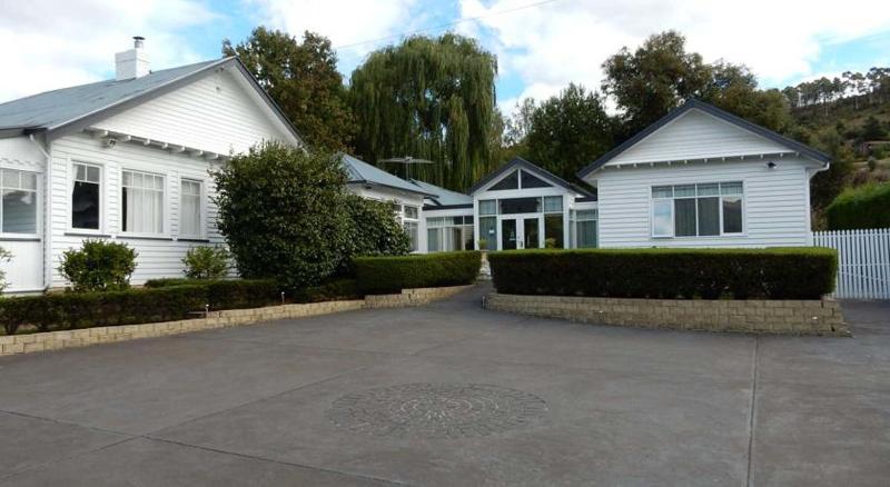 Walton House
