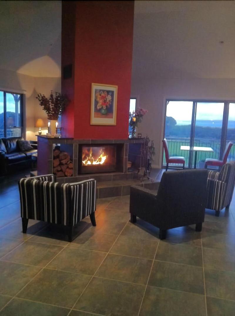 Swan Lake Guest House image