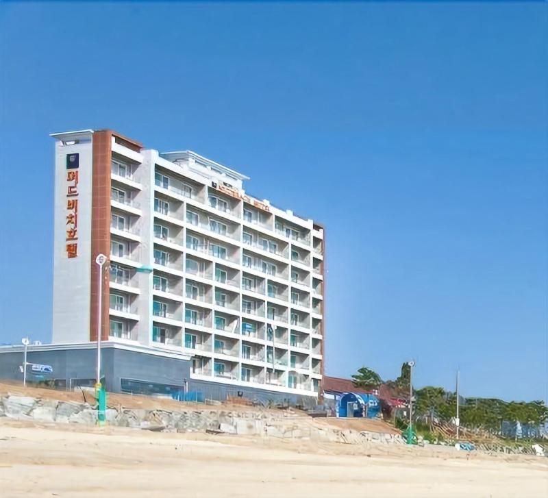 Mud Beach Hotel image