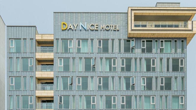 Day Nice Hotel image