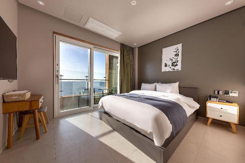 Day Nice Hotel image