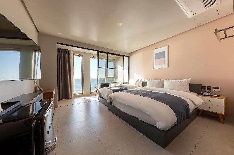 Day Nice Hotel image