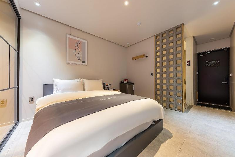 Day Nice Hotel image