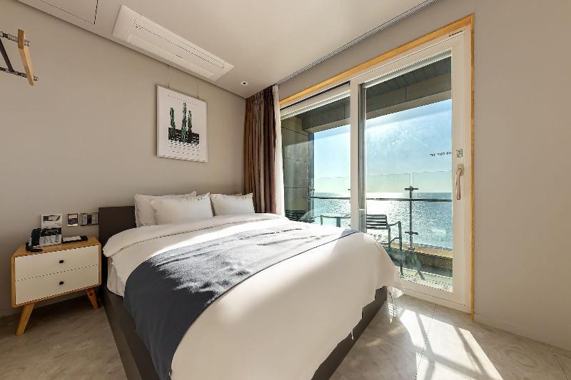 Day Nice Hotel image