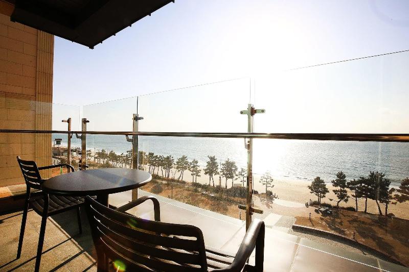 Day Nice Hotel image