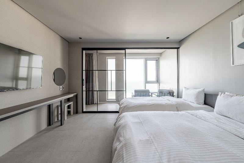 Day Nice Hotel image