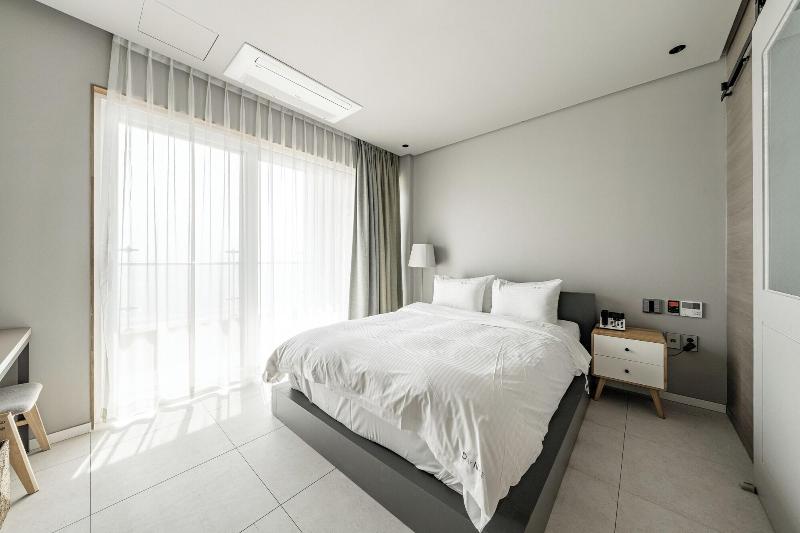Day Nice Hotel image