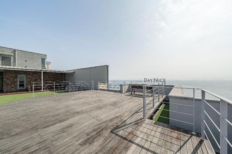 Day Nice Hotel image