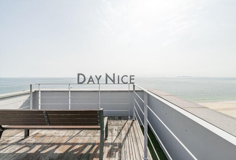 Day Nice Hotel image