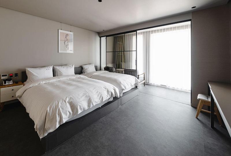Day Nice Hotel image