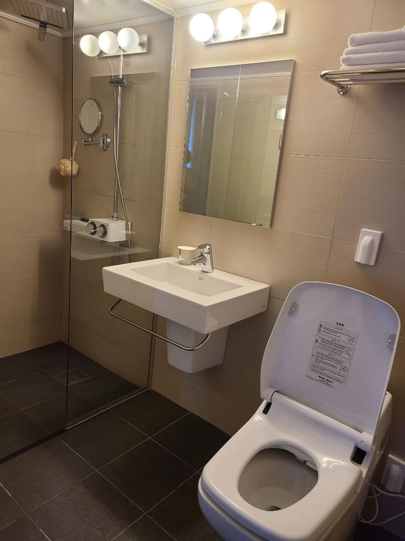 Jinwoo Prestige Hotel image