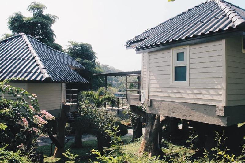 Onhill Village