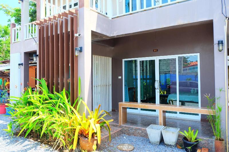 Tharadol Beach Resort image