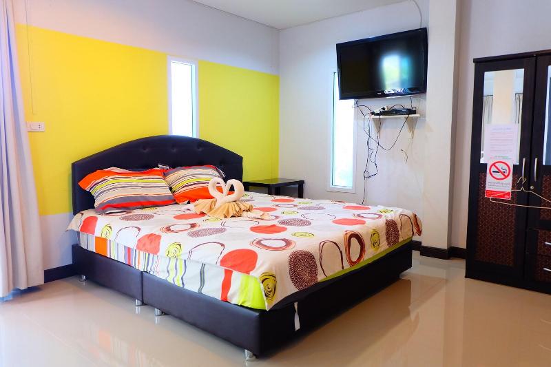 Tharadol Beach Resort image