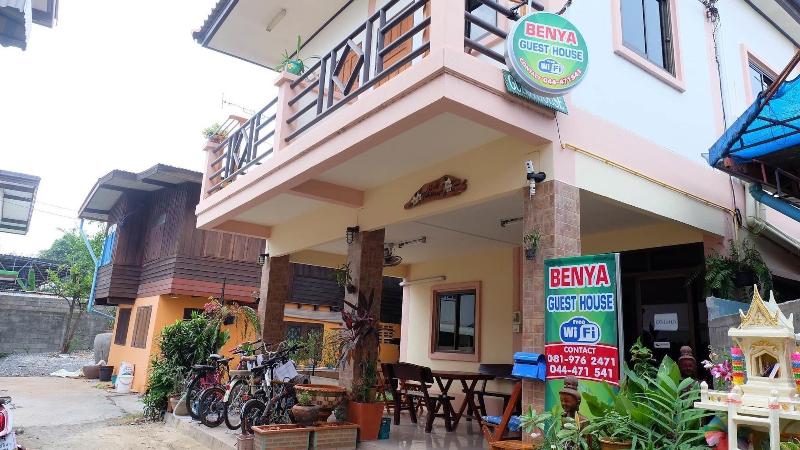 Benya Guest House Phimai image