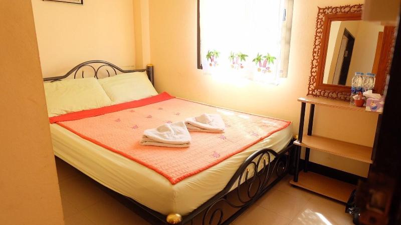 Benya Guest House Phimai image