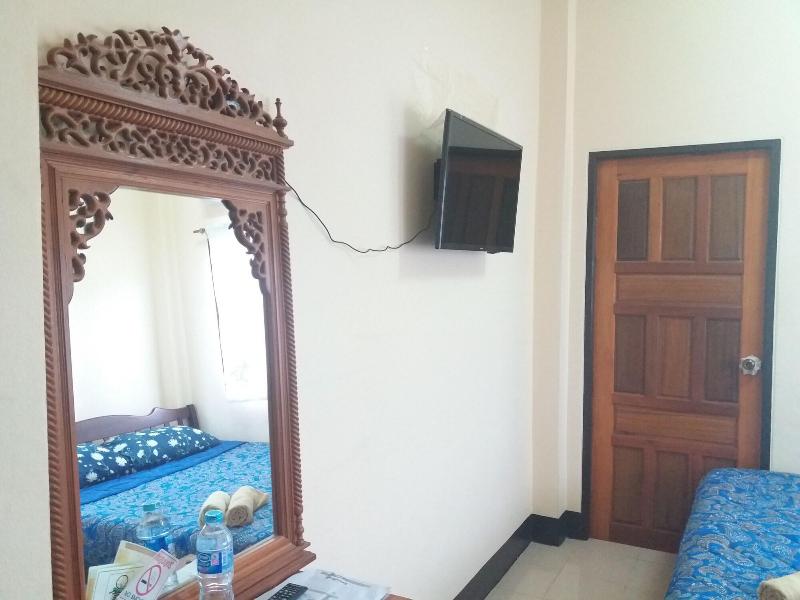 Benya Guest House Phimai image