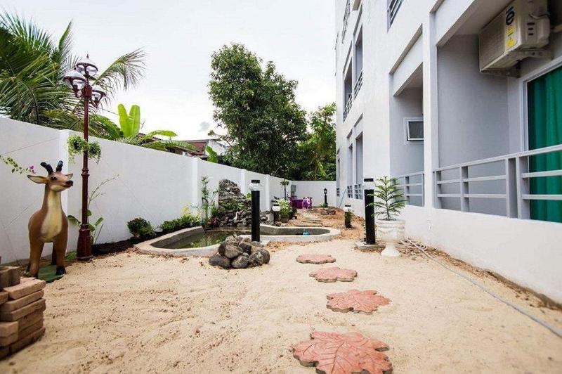 The Linux Garden Hotel image