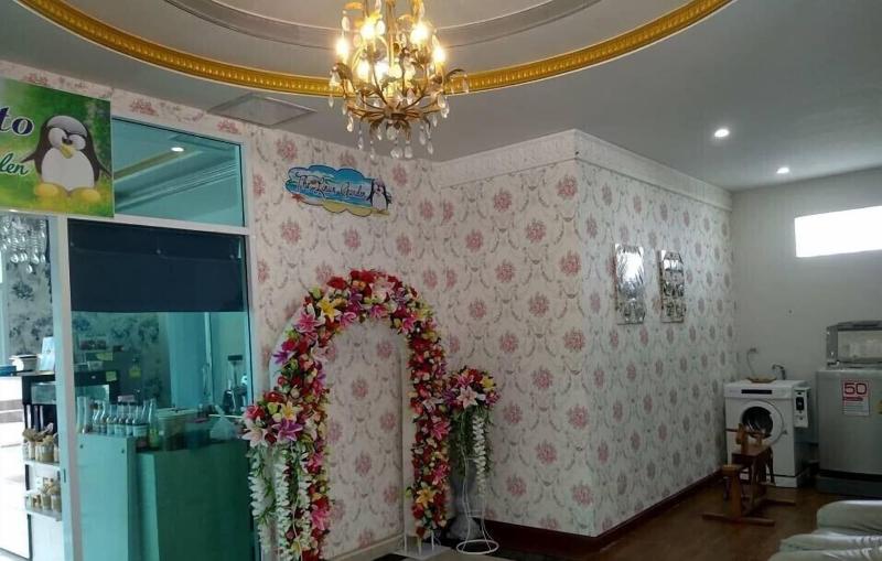 The Linux Garden Hotel image
