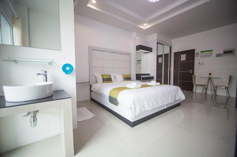 The Linux Garden Hotel image