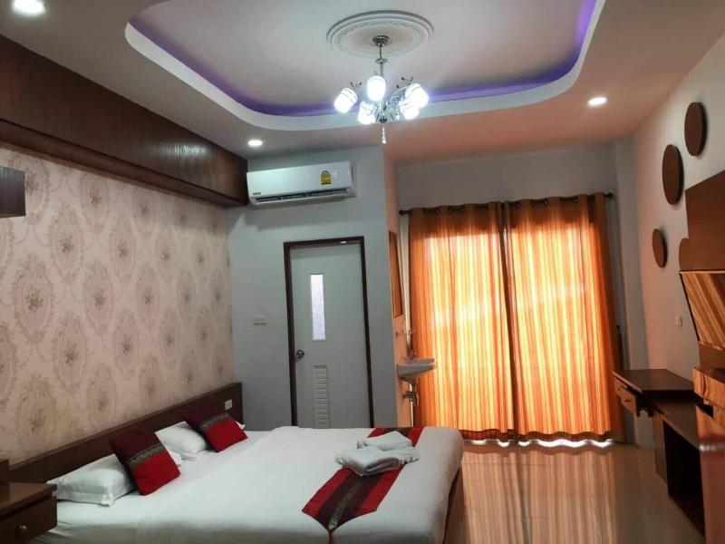 The Linux Garden Hotel image