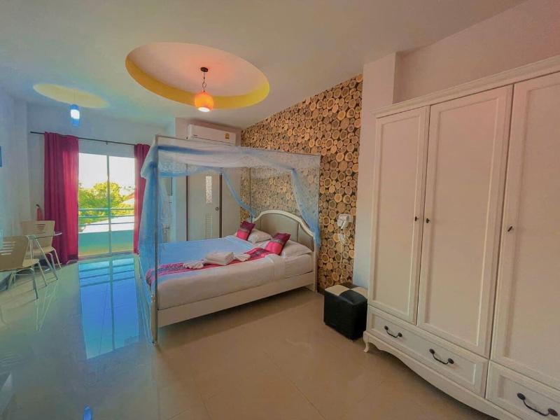 The Linux Garden Hotel image