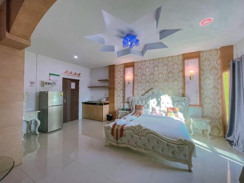 The Linux Garden Hotel image