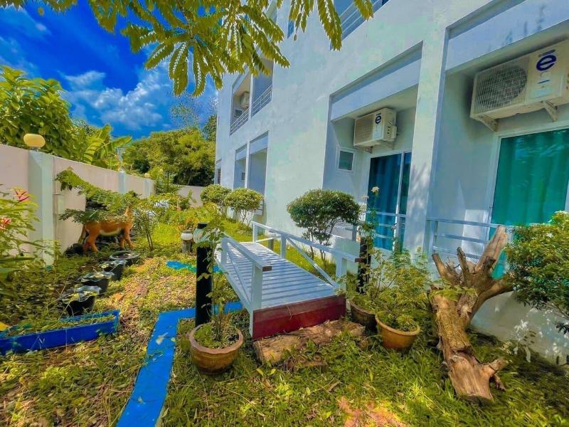 The Linux Garden Hotel image