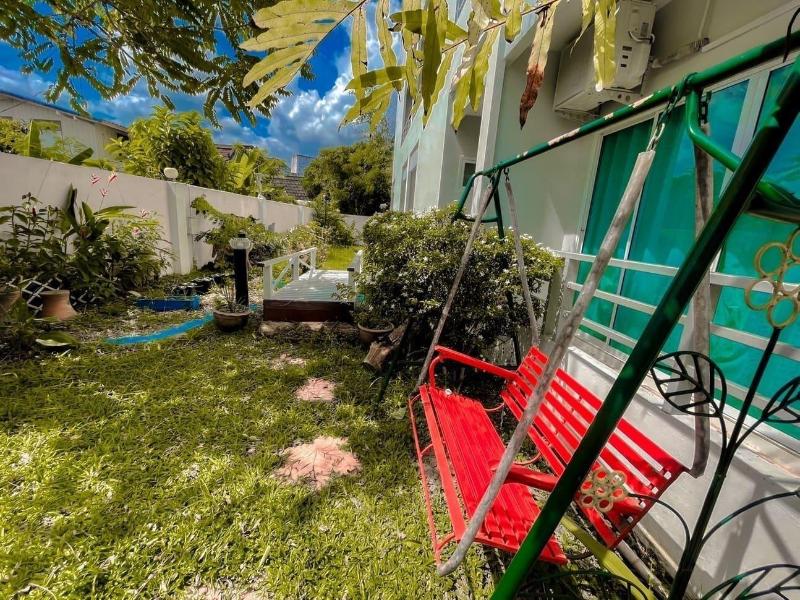 The Linux Garden Hotel image