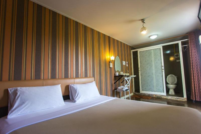 Iron Resort&Hotel image