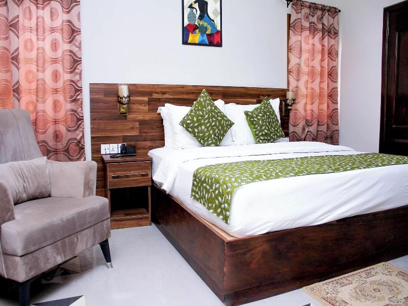 Rainforest Lodge image