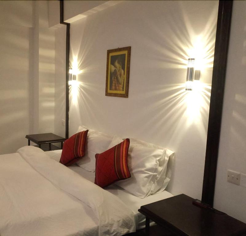 Hotel Sapphire image