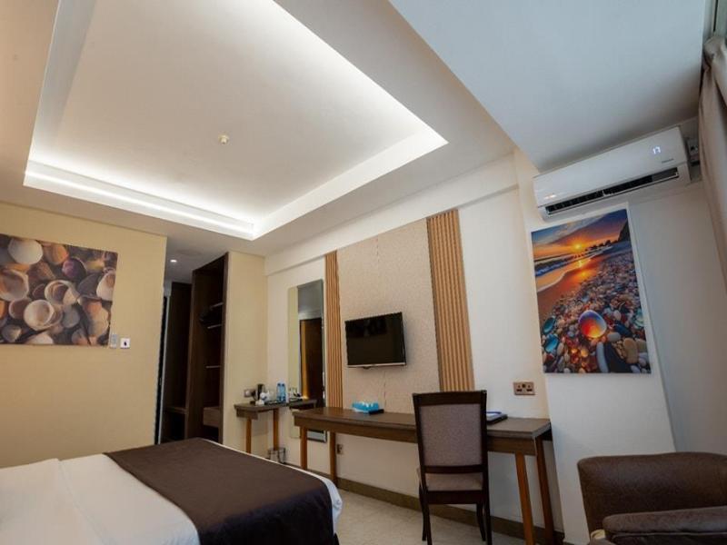 Hotel Sapphire image