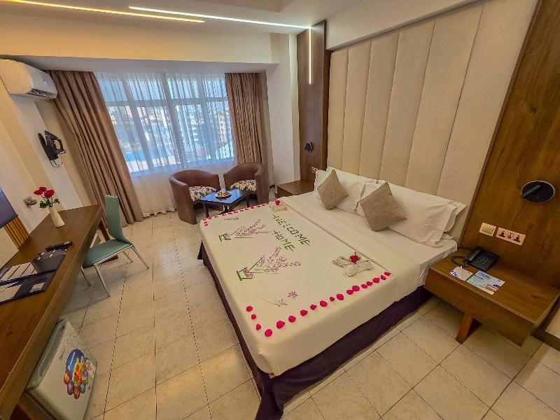 Hotel Sapphire image