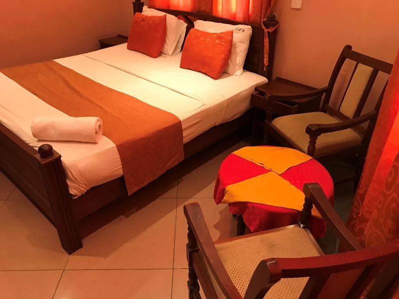 Regency Park Hotel image