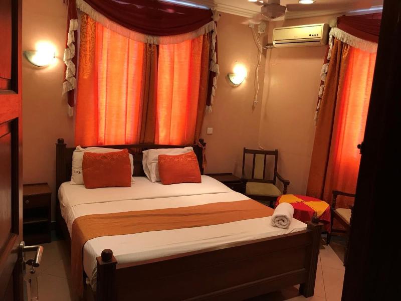 Regency Park Hotel image