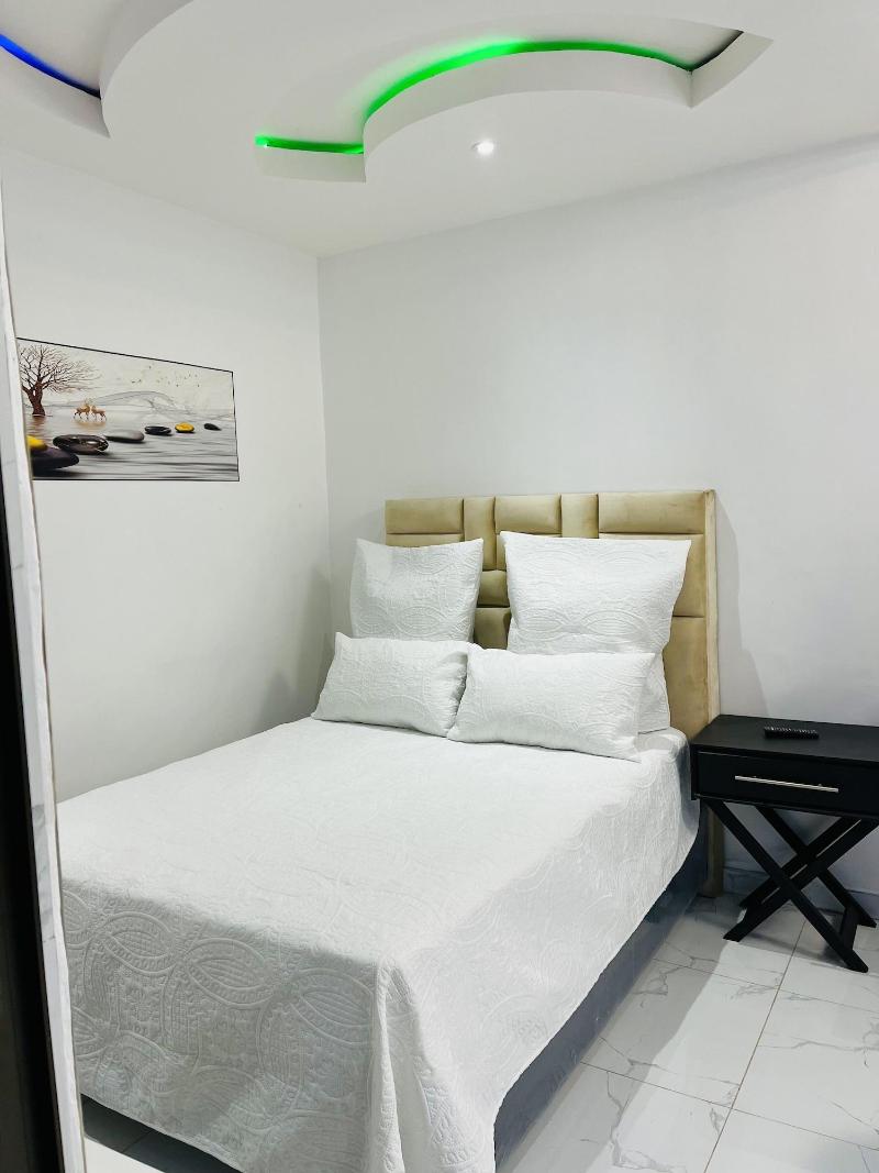 Highlands Lodges And Apartments image
