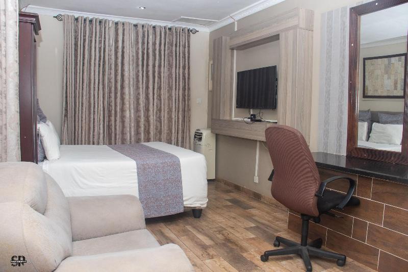 Highlands Lodges And Apartments image