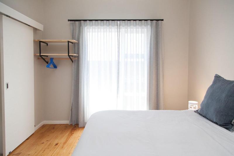 Loddeys Guesthouse image