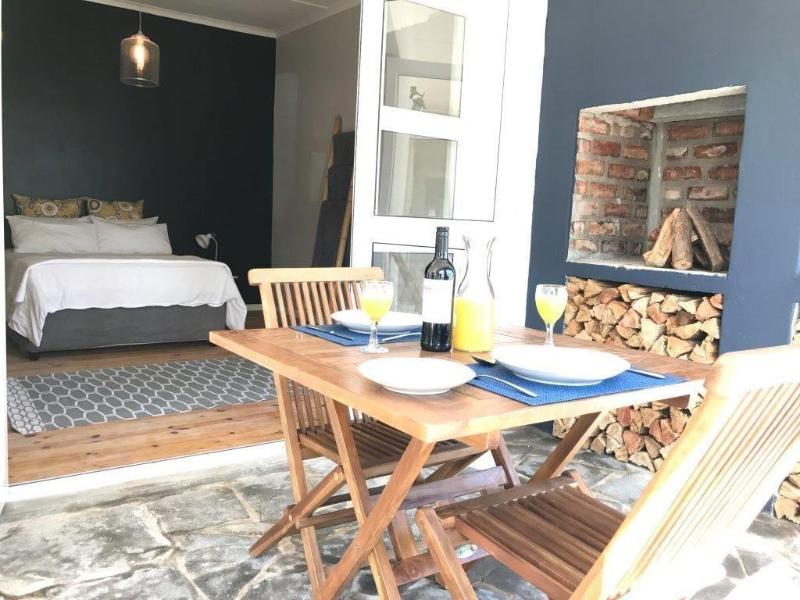 Loddeys Guesthouse image