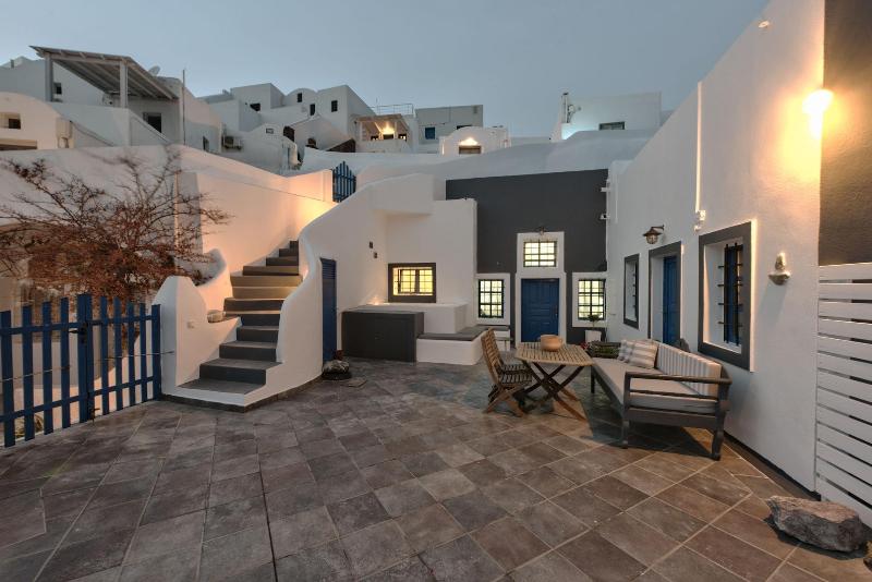 Mardanza House - Near Archaeological Museum image