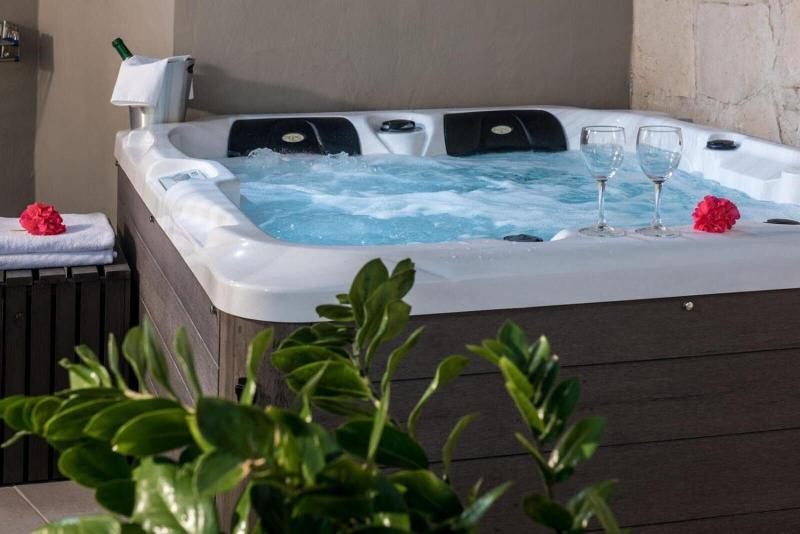 Chanion One Suites image