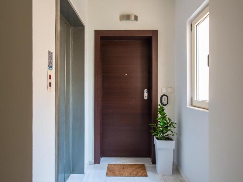 Chanion One Suites image