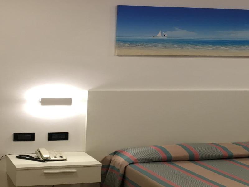 Hotel Bahamas image