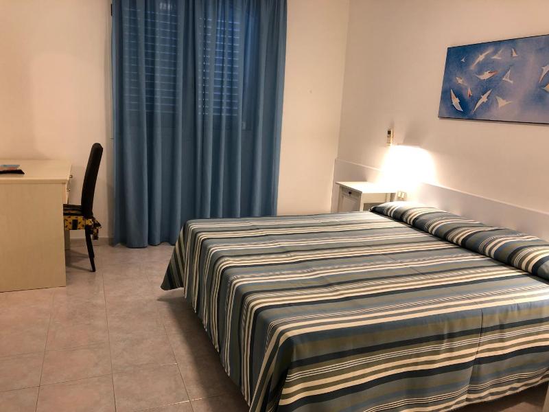 Hotel Bahamas image